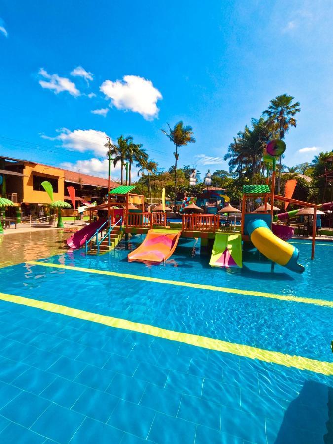 Hosteria D'Carlos Aqua Park 호텔 산토 도밍고 데 로스 콜로라도스 외부 사진