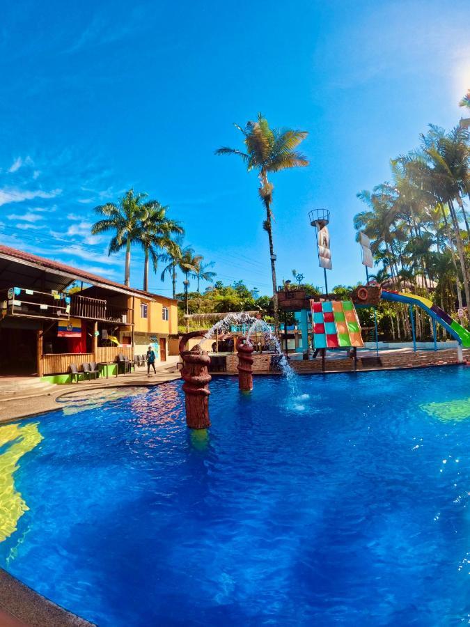 Hosteria D'Carlos Aqua Park 호텔 산토 도밍고 데 로스 콜로라도스 외부 사진
