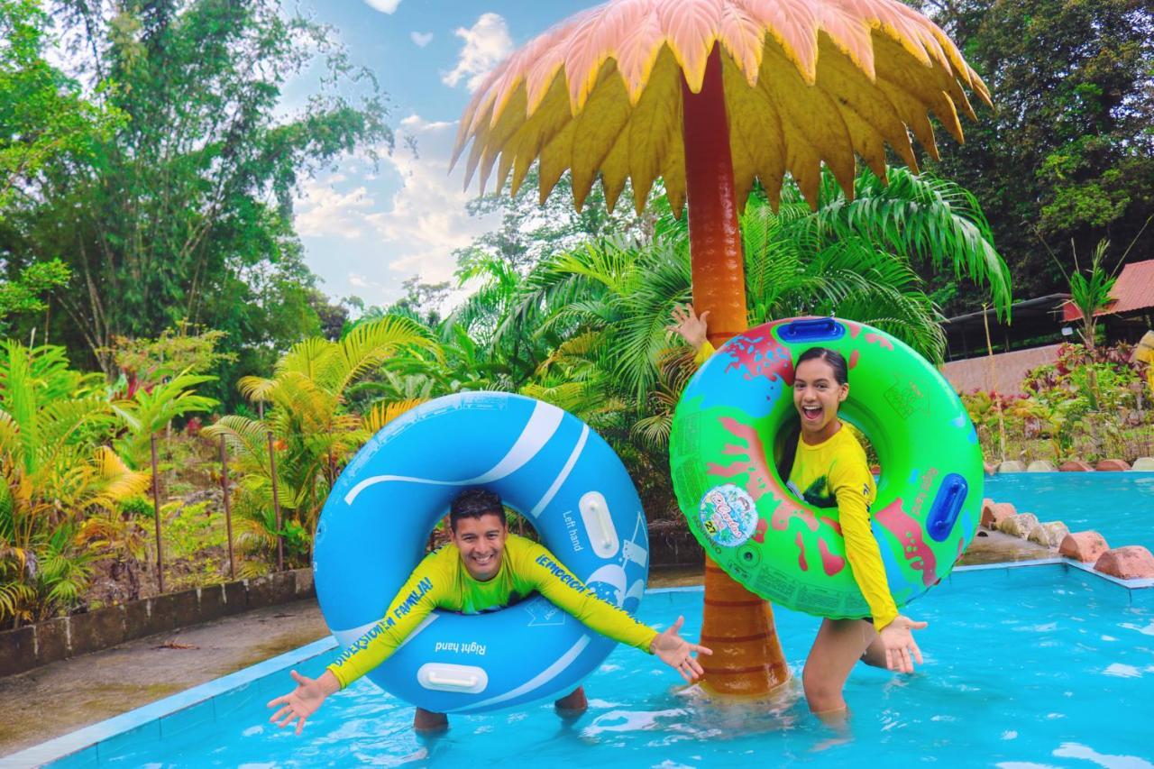 Hosteria D'Carlos Aqua Park 호텔 산토 도밍고 데 로스 콜로라도스 외부 사진